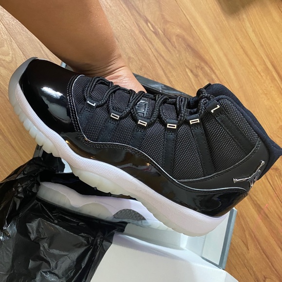 Air Jordan 11 Retro (GS) Size 7 Brand New In Box - Picture 6 of 11